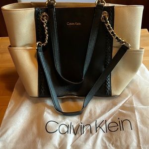 Calvin Klein pocketbook with dust bag